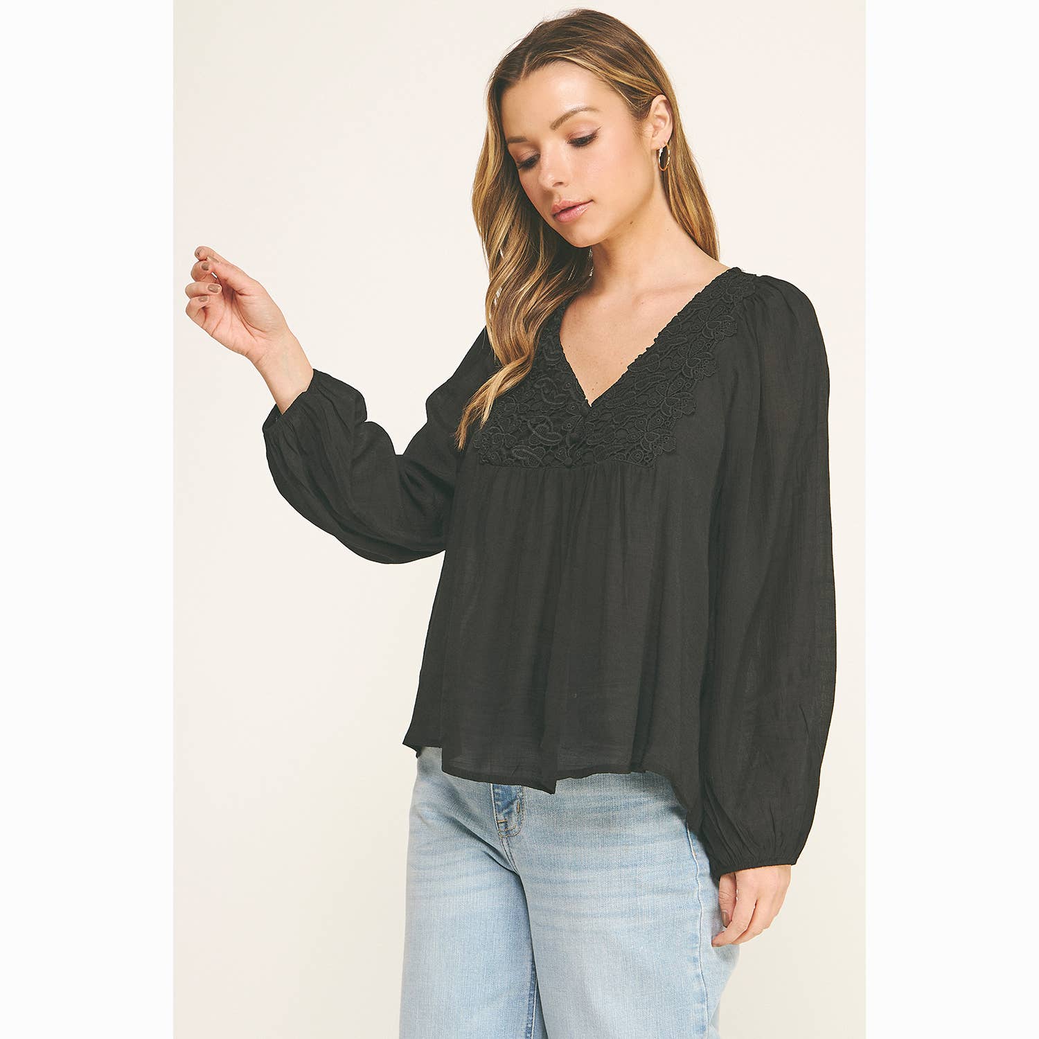 BOHO LACE V-NECK FLOWY BLOUSE