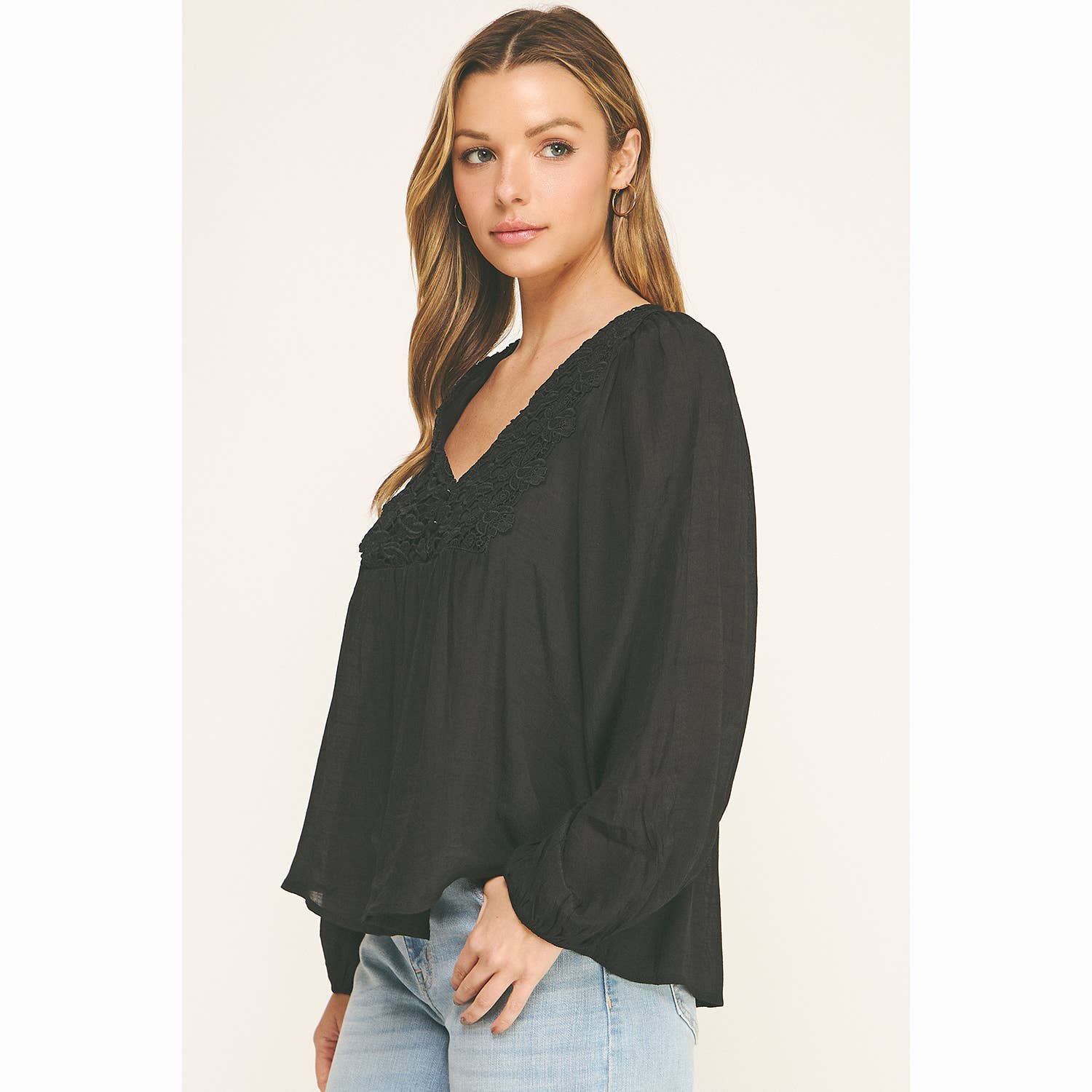 BOHO LACE V-NECK FLOWY BLOUSE